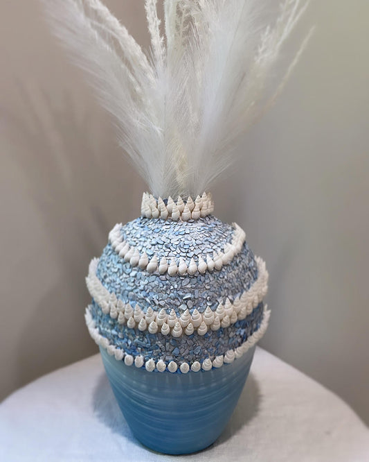 Blue Seashell Vase with Pampas Grass – Handmade Ocean-Inspired Decor